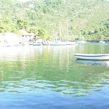 Nadine Mljet Mit Meerblick *