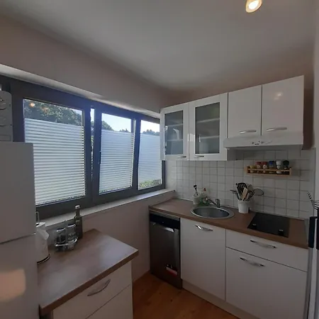 Nadine Mljet Mit Meerblick