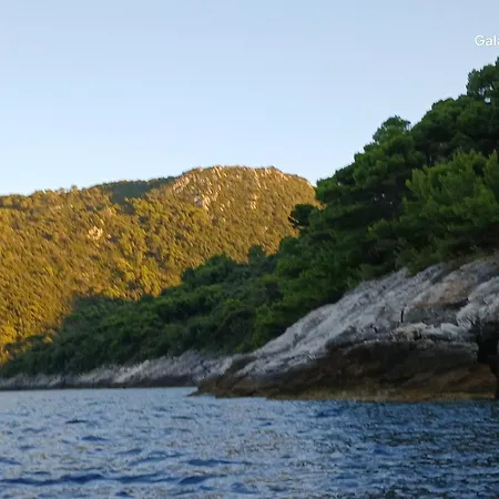 Nadine Mljet Mit Meerblick *