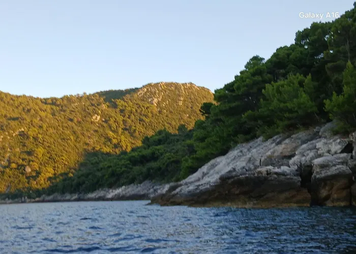 Nadine Mljet Mit Meerblick *